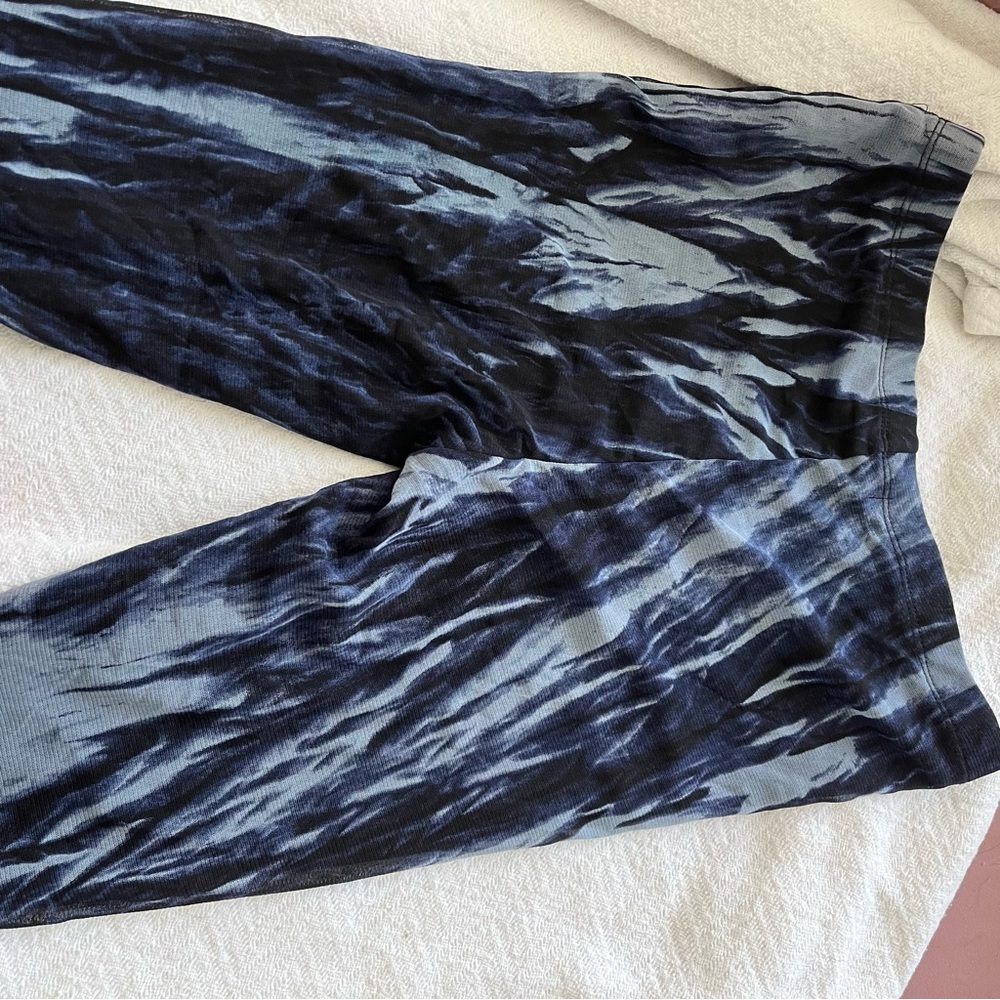 VIVIENNE Vivienne Tam Blue Swirled Mesh Leggings Size Medium - Picture 3 of 5